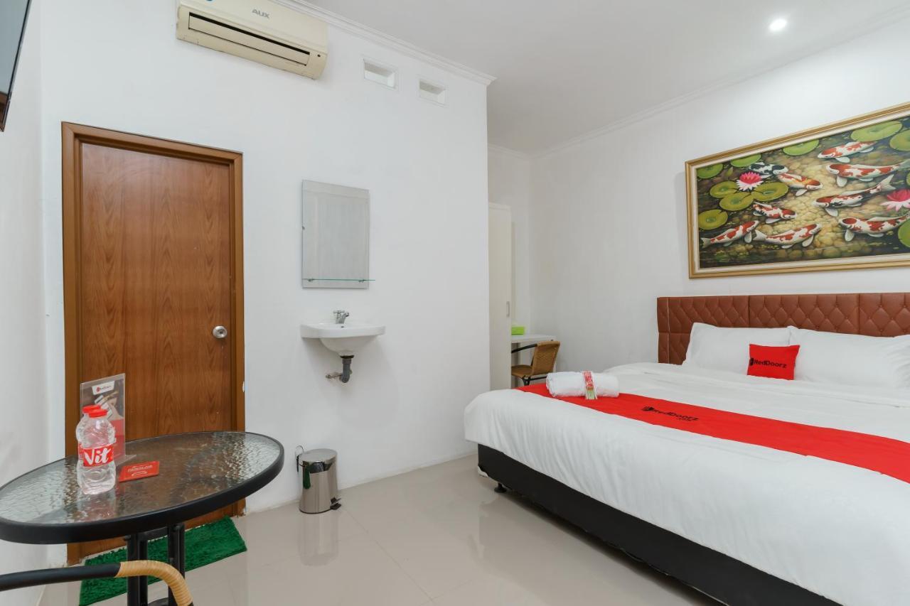 Reddoorz Syariah Near Universitas Borobudur Jakarta Eksteriør bilde