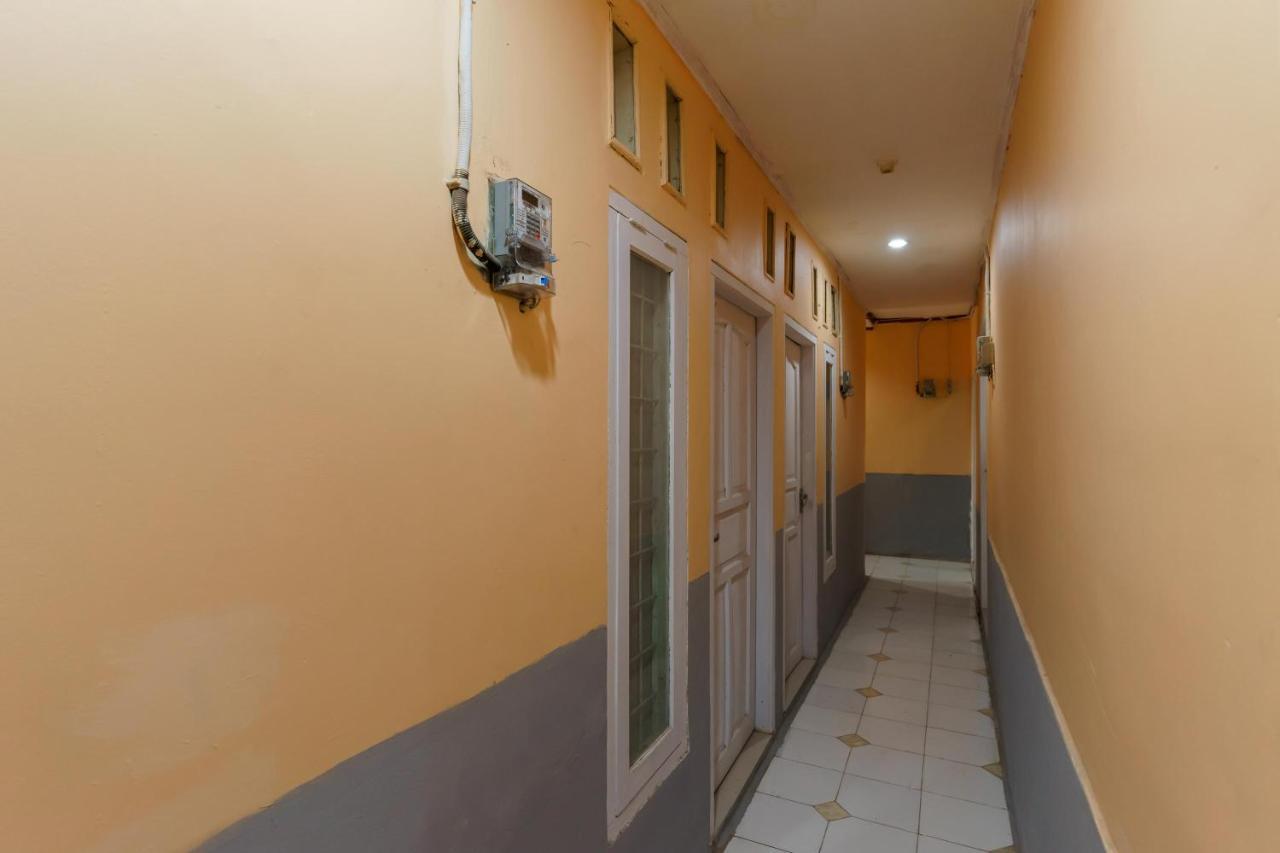 Reddoorz Syariah Near Universitas Borobudur Jakarta Eksteriør bilde