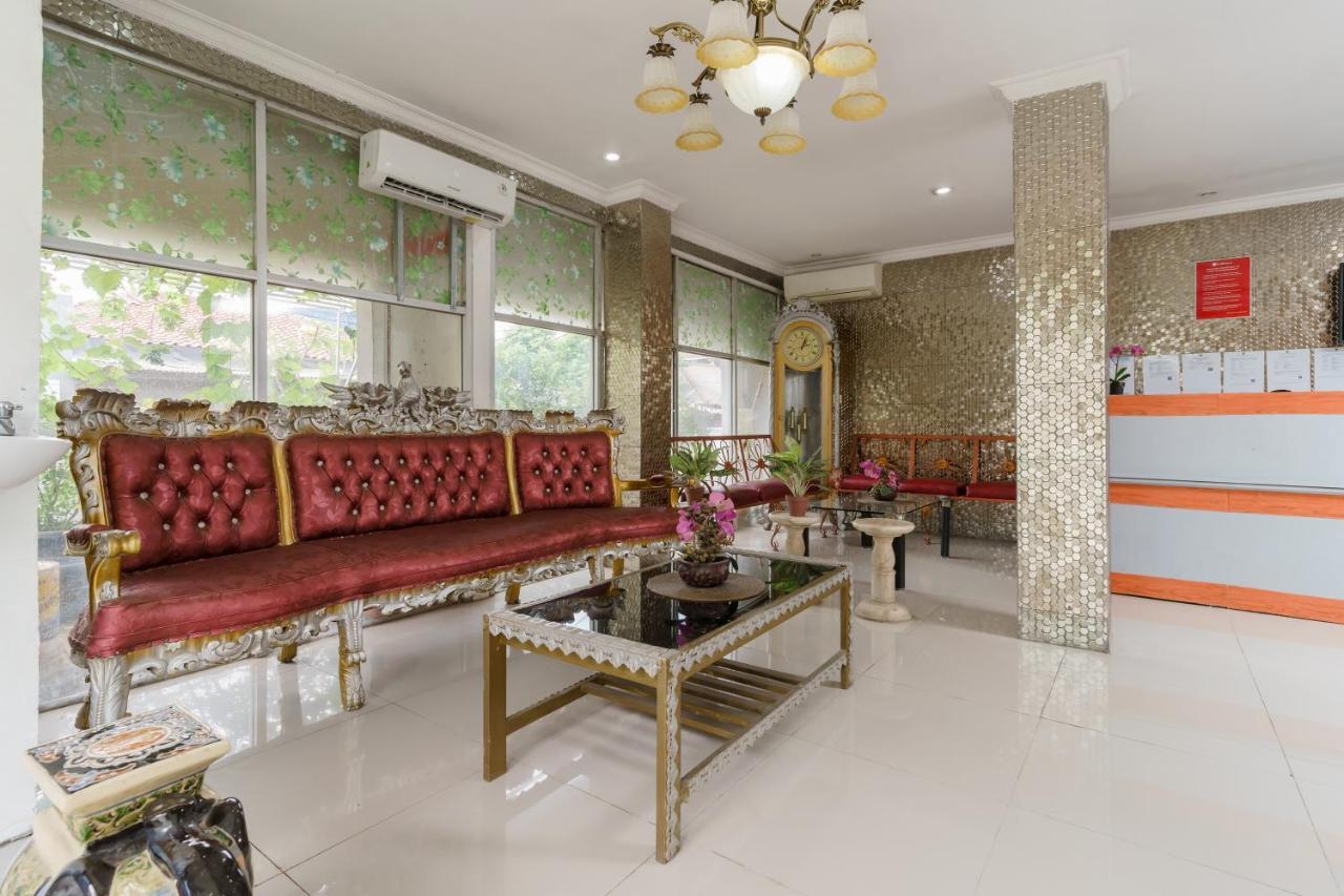 Reddoorz Syariah Near Universitas Borobudur Jakarta Eksteriør bilde